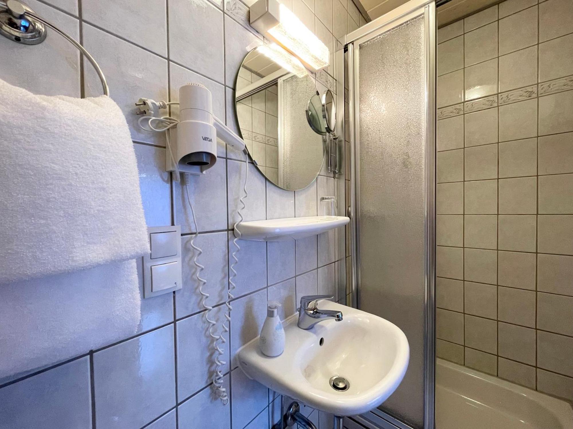 Hotel-Pension Hommen コブレンツ エクステリア 写真